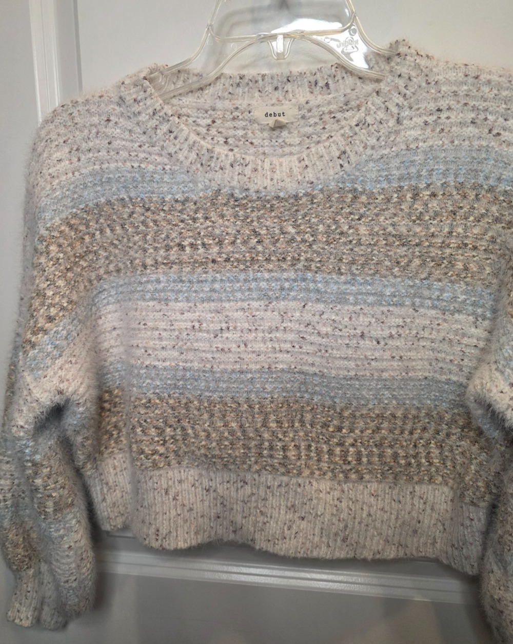 Debut Cozy Cropped Sweater Women's Small Cream Blue Striped Fuzzy Knit Pullover